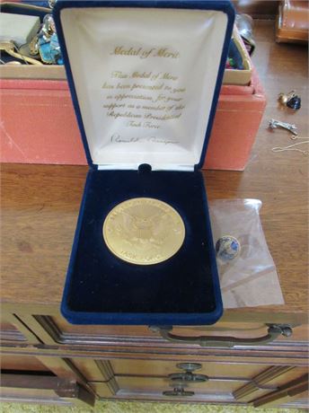 Republican Presidential Task Force Medal Reagan + Pin