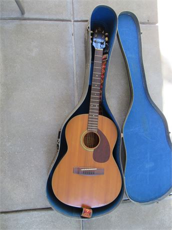 Yahama FG-75 Acoustic Guitar & Case, Needs a lil TLC