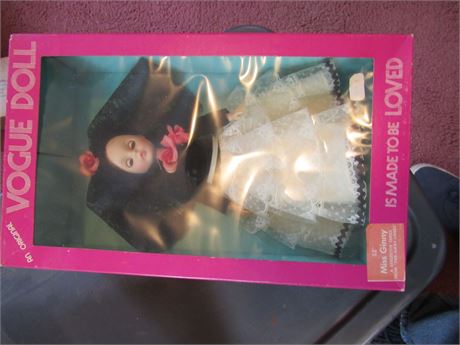Miss Ginny Vogue Doll in box