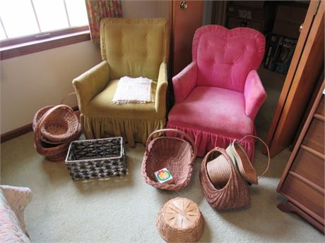 Clean Out Lot: Chairs & Baskets