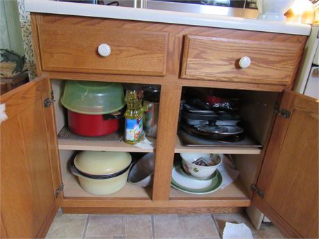Kitchen Cabinet Cleanout Lot 2