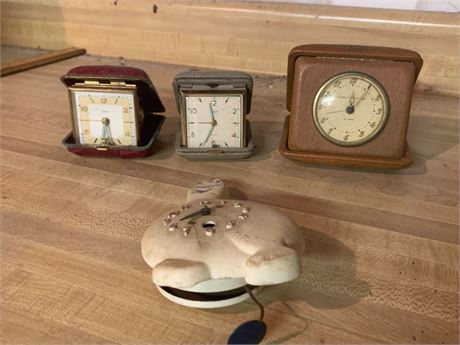 Lot of Vintage Wallet Clocks