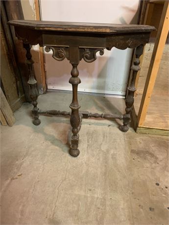 Victorian End Table