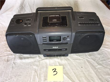 RCA AM/FM Radio, Compact Disc and Cassette Player